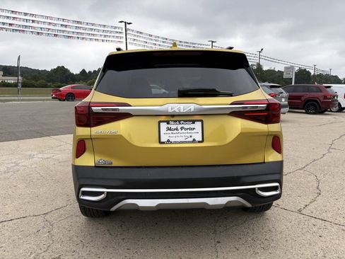 Used 2023 Kia Seltos SX w/ SX Sunroof Package image 4