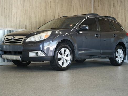 Used 2012 Subaru Outback 2.5i Limited w/ Moonroof Pkg AWD/4WD image 4