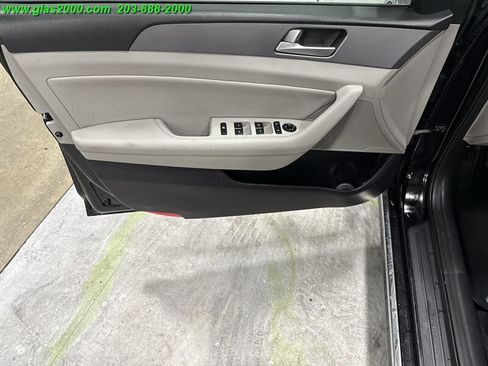 Used 2016 Hyundai Sonata SE image 25