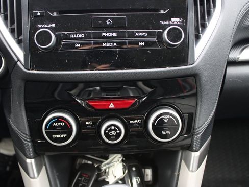 Used 2019 Subaru Forester Premium image 21