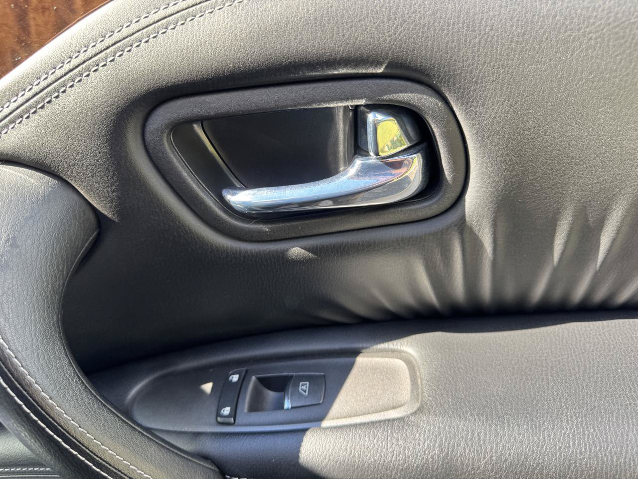 Used 2019 Nissan Armada Platinum AWD/4WD image 35