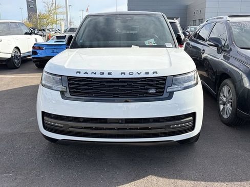 Used 2024 Land Rover Range Rover Long Wheelbase SE AWD/4WD image 2