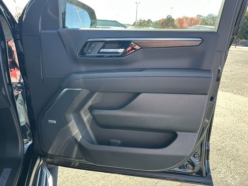 New 2026 Chevrolet Suburban High Country w/ Sun And Tow Package RWD image 16