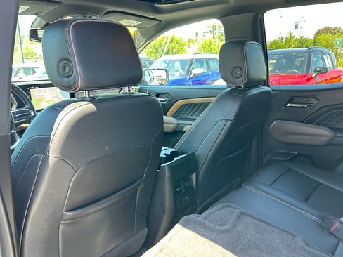 Used 2024 GMC Canyon Denali AWD/4WD image 31