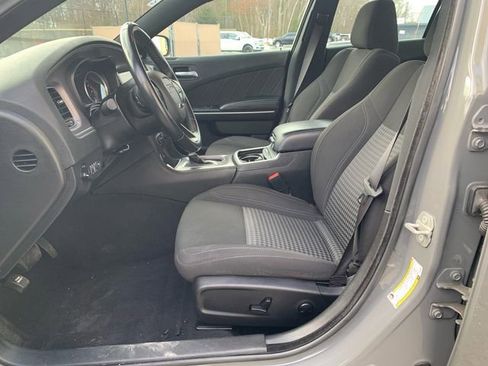 Used 2023 Dodge Charger SXT image 37