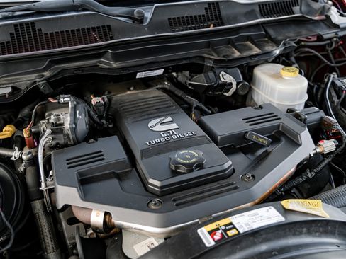 Used 2017 RAM 2500 Tradesman w/ Chrome Appearance Group image 40