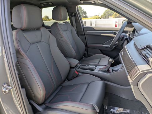 New 2025 Audi Q3 2.0T Premium Plus image 10