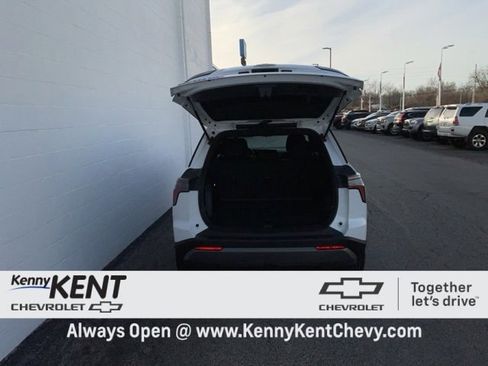 Certified 2025 Chevrolet Equinox LT image 8