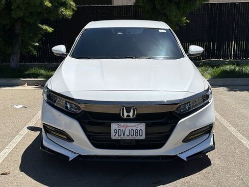 Used 2018 Honda Accord Sport image 3