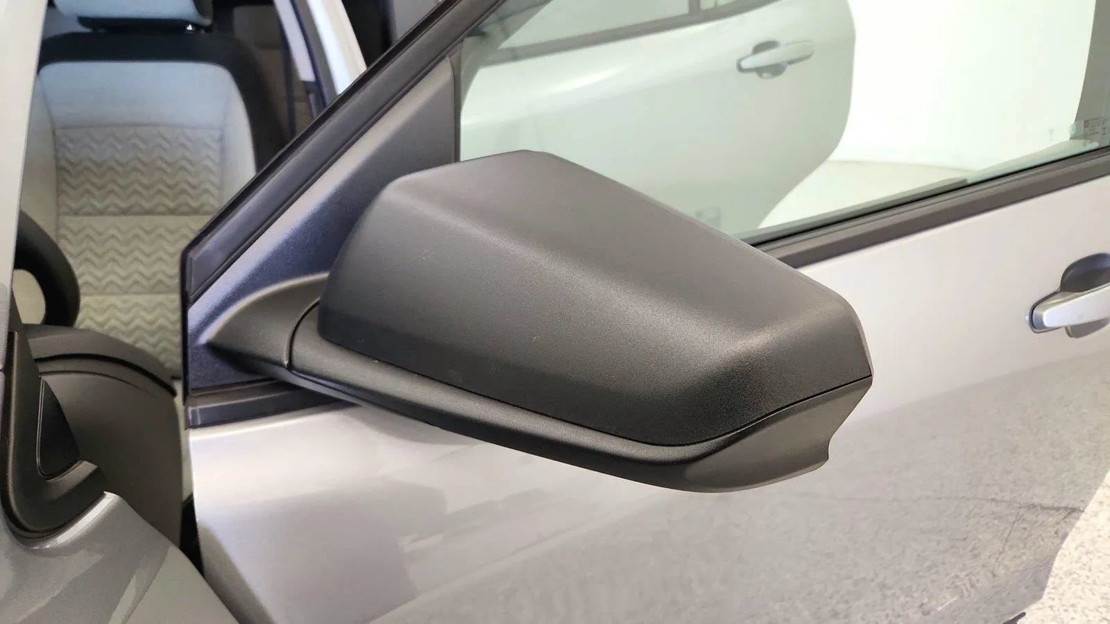 Used 2024 Chevrolet Equinox LS w/ LS Convenience Package FWD image 36