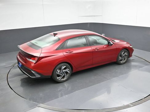 Used 2025 Hyundai Elantra Sport FWD image 51