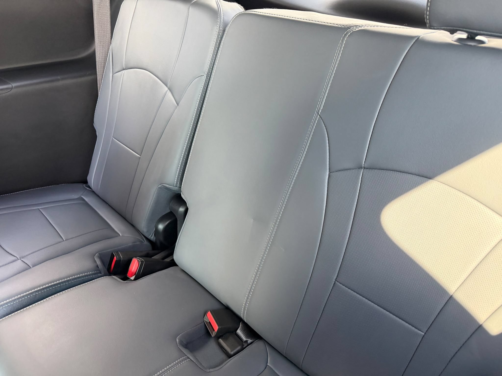 Used 2023 Buick Enclave Essence AWD/4WD image 46