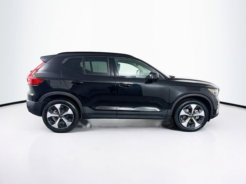 Used 2024 Volvo XC40 B5 Plus w/ Climate Package image 10