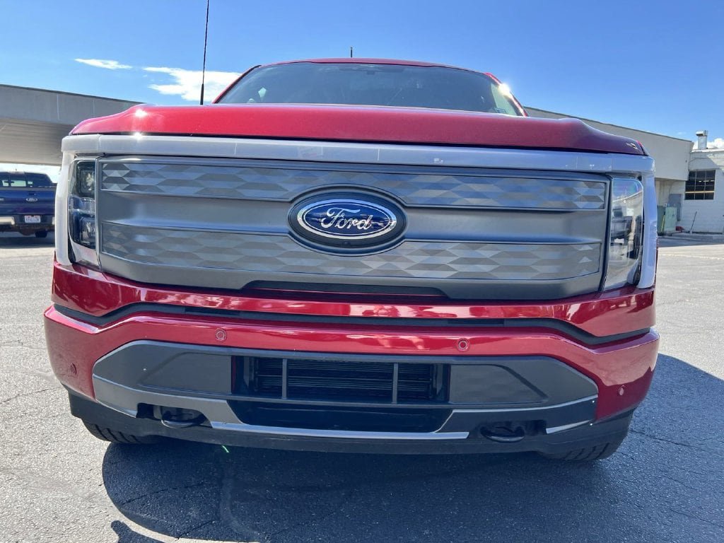Used 2023 Ford F150 Lightning Lariat AWD/4WD image 32