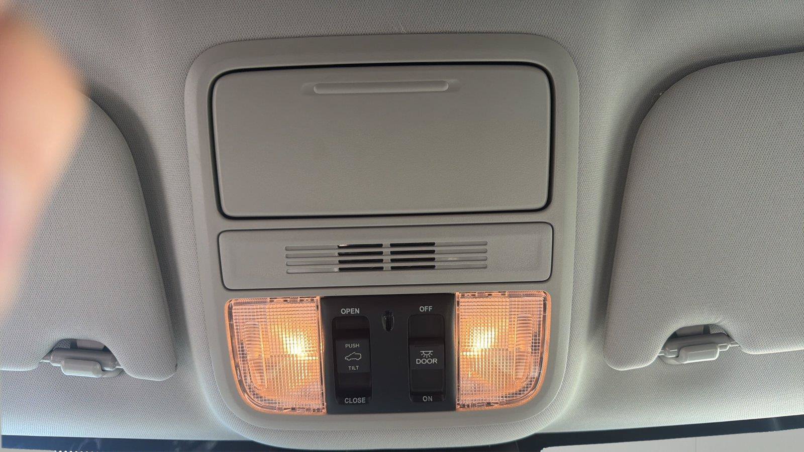Used 2025 Honda Odyssey Elite image 22