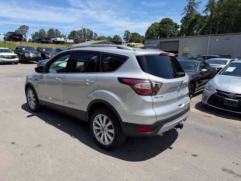 Used 2017 Ford Escape Titanium FWD image 7