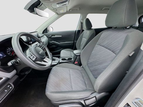 Used 2023 Kia Seltos LX image 13