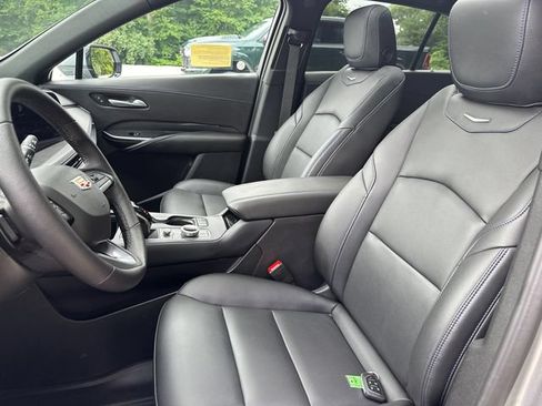 Certified 2025 Cadillac XT4 Sport AWD/4WD image 38
