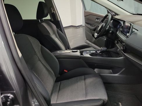 Used 2021 Nissan Rogue SV FWD image 21