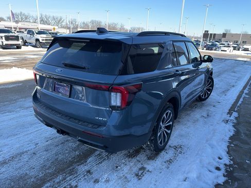 New 2026 Ford Explorer ST-Line image 5