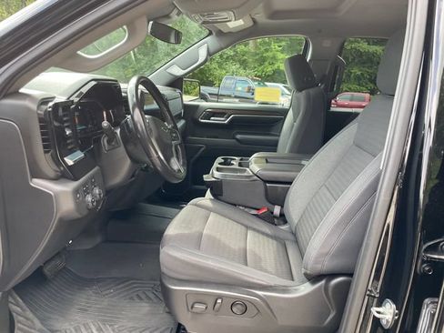 Used 2022 Chevrolet Silverado 1500 LT Trail Boss AWD/4WD image 37