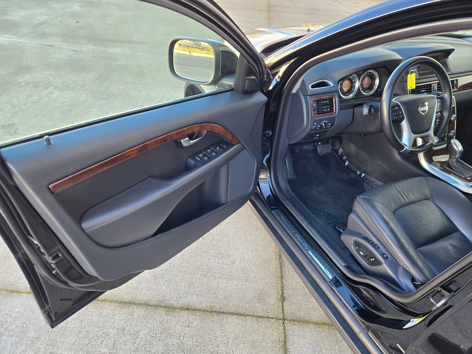 Used 2013 Volvo XC70 3.2 AWD/4WD image 10