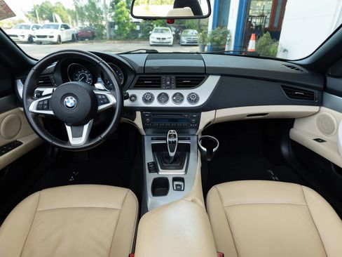 Used 2009 BMW Z4 sDrive35i RWD image 2