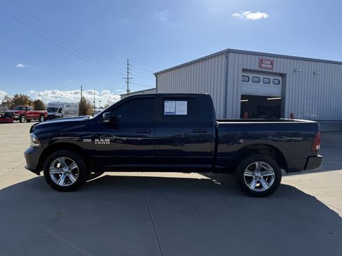 Used 2017 RAM 1500 Sport w/ Comfort Group image 4