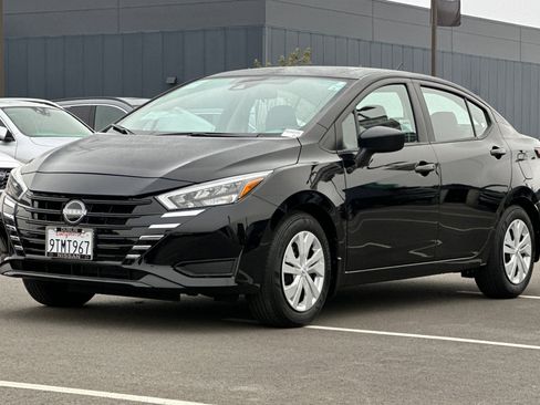 Certified 2025 Nissan Versa S w/ Trunk Package image 8