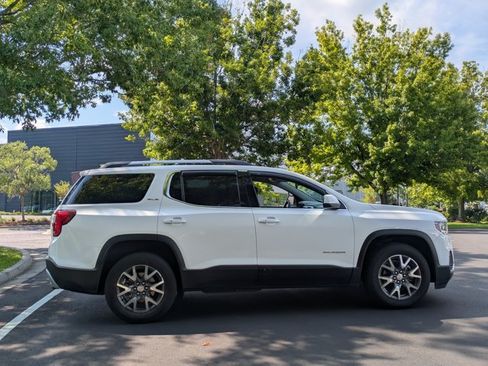 Used 2020 GMC Acadia SLE w/ Driver Convenience Package FWD image 4