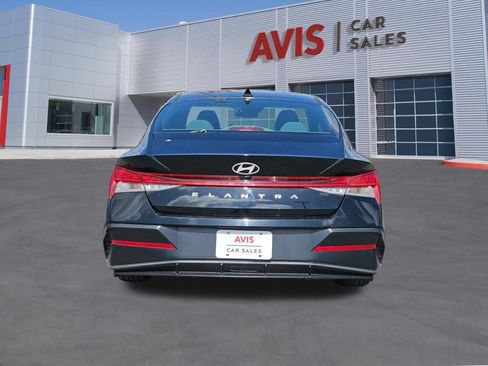 Used 2025 Hyundai Elantra SEL FWD image 7