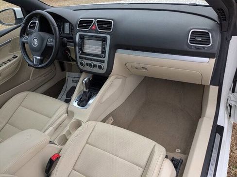 Used 2013 Volkswagen Eos Komfort image 32