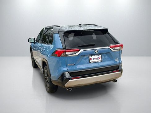 Used 2023 Toyota RAV4 XSE AWD/4WD image 7