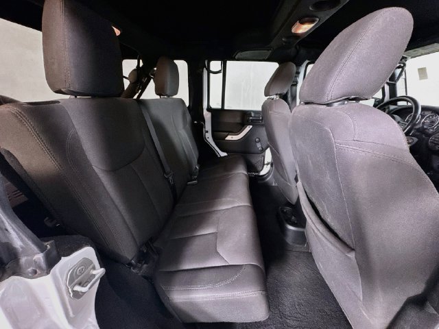 Used 2017 Jeep Wrangler Unlimited Sport w/ Connectivity Group AWD/4WD image 27
