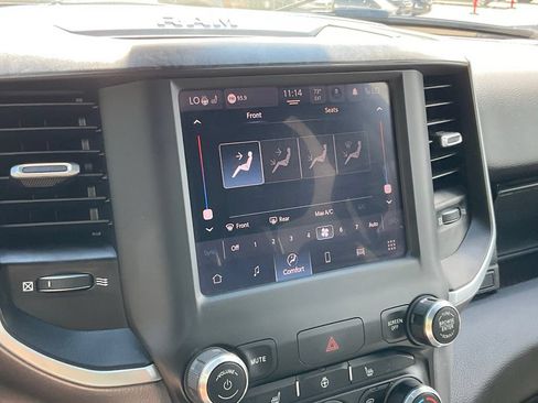 Used 2022 RAM 1500 Big Horn w/ Night Edition AWD/4WD image 3