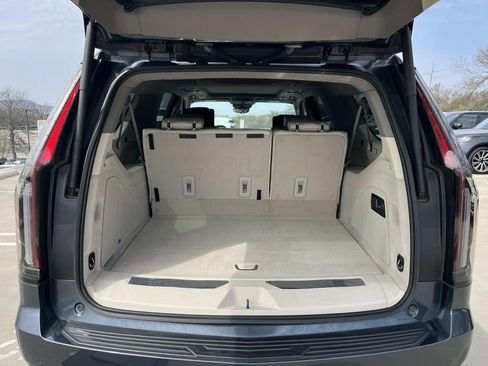 Used 2021 Cadillac Escalade ESV Sport Platinum image 12