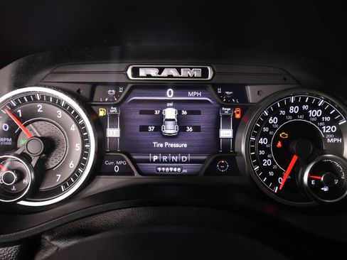 Used 2019 RAM 1500 Big Horn AWD/4WD image 4