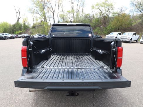 Used 2024 Toyota Tacoma SR5 AWD/4WD image 14