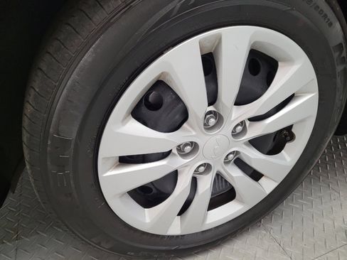 Used 2024 Kia Soul LX image 31