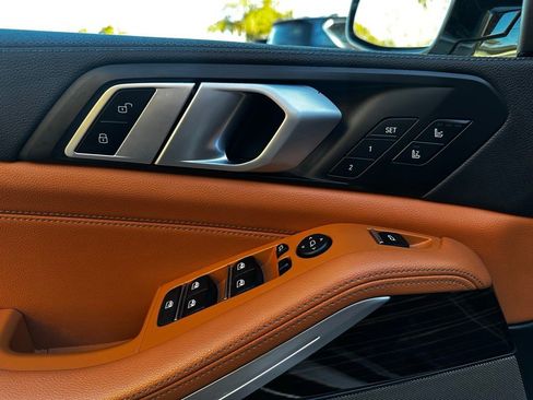 Used 2021 BMW X5 xDrive40i w/ Premium Package image 37