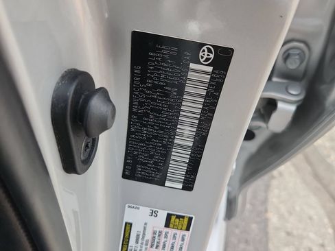 Used 2025 Toyota Corolla LE FWD image 18