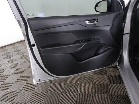 Used 2022 Hyundai Accent SEL image 19