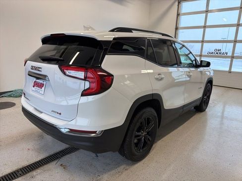 Used 2022 GMC Terrain AT4 w/ Infotainment Package II image 9