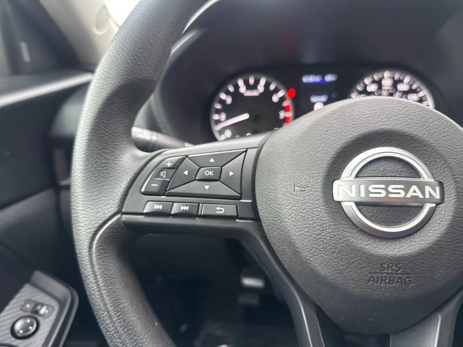 Used 2025 Nissan Sentra S FWD image 18
