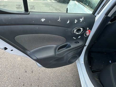 Used 2014 Nissan Versa SV image 22