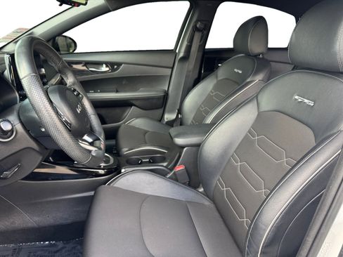 Used 2023 Kia Forte GT-Line FWD image 9