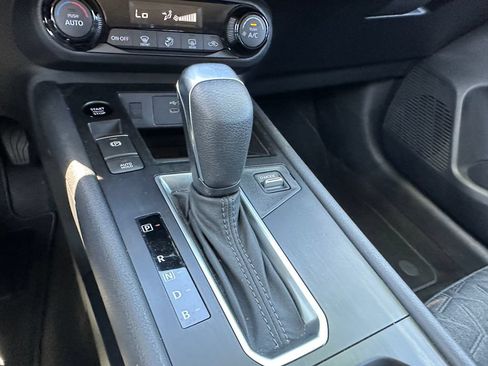 Used 2026 Nissan Kicks SV FWD image 30