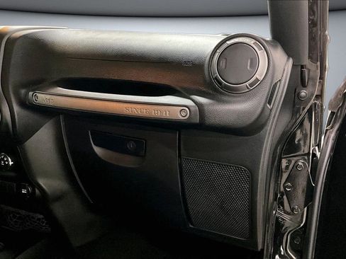 Used 2018 Jeep Wrangler Unlimited Sport S image 26