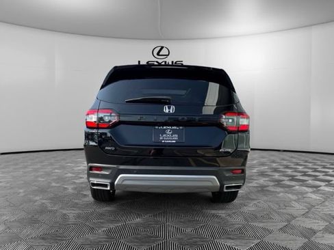 Used 2025 Honda Pilot Elite image 6