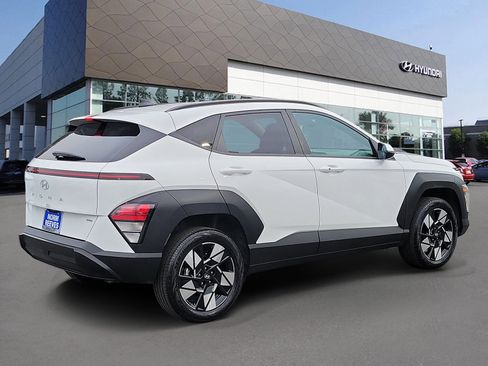 Certified 2024 Hyundai Kona SEL AWD/4WD image 2